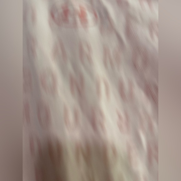 Under Armour Pink Short Sleeve Tee size XS - Picture 4 of 7